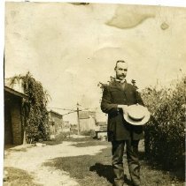 4b Stockdale - 003 004 O - Unidentified & Buildings